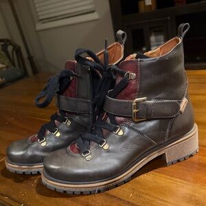 Pikolinos Black and Burgundy Leather Ankle Boots